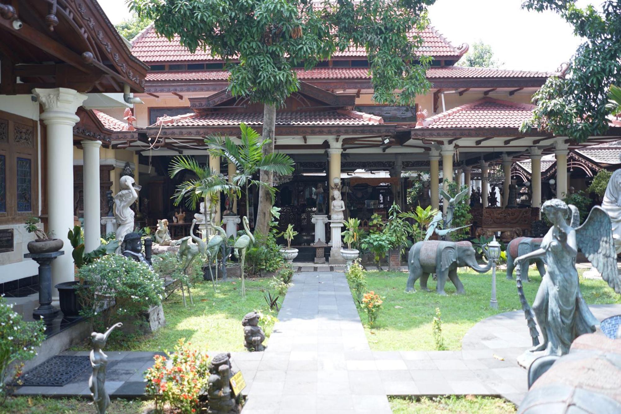 Rumah Pesik Art & Heritage Hotel Gondowulung Exteriér fotografie